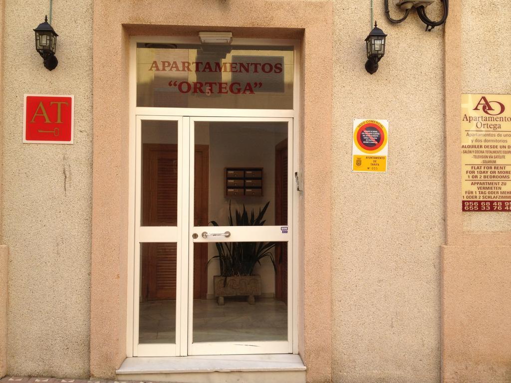Apartamentos Ortega Тарифа Экстерьер фото